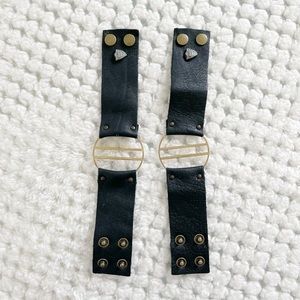 Two leather brackets black‎ gold